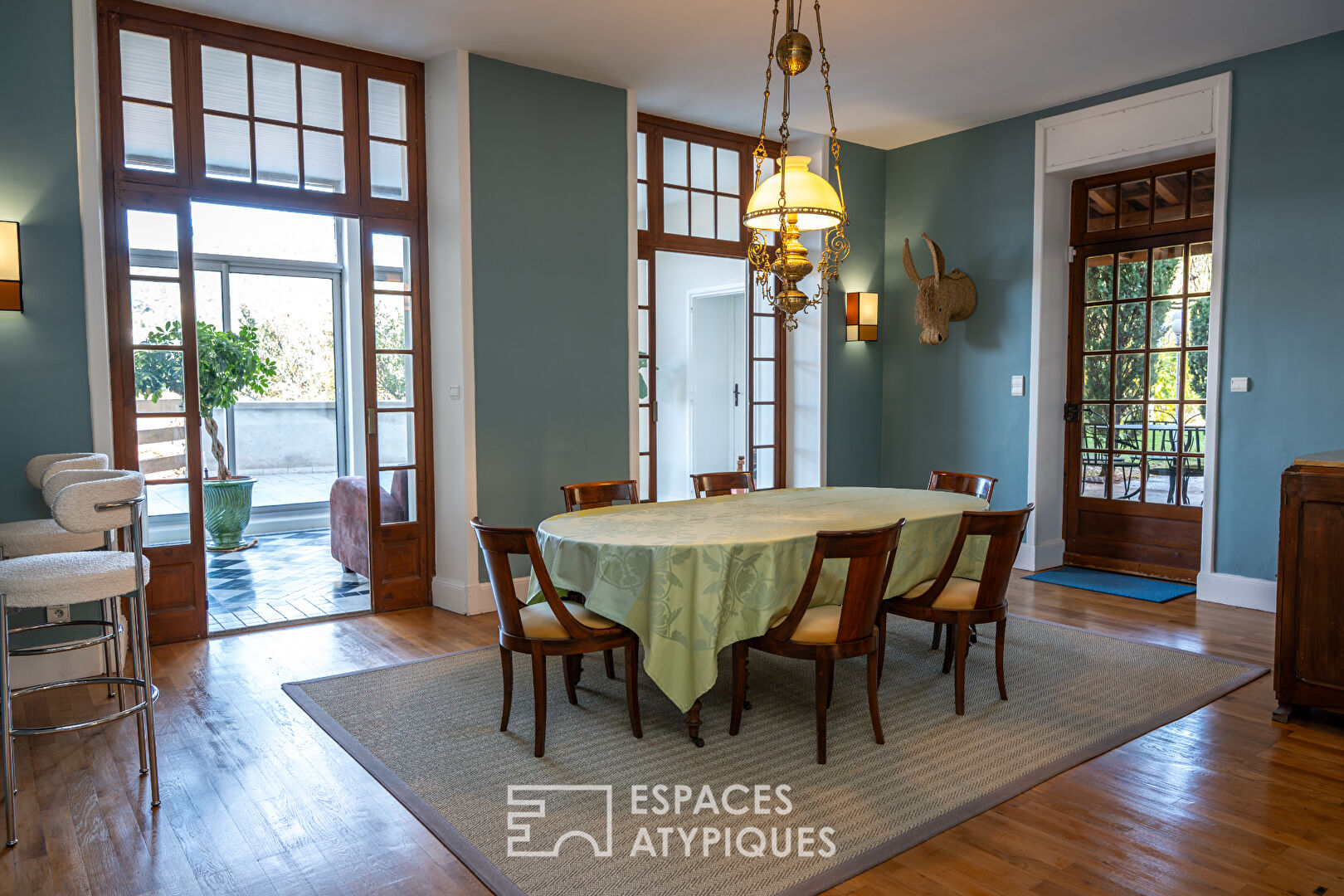 En Ardèche, une étonnante maison de ville indépendante.