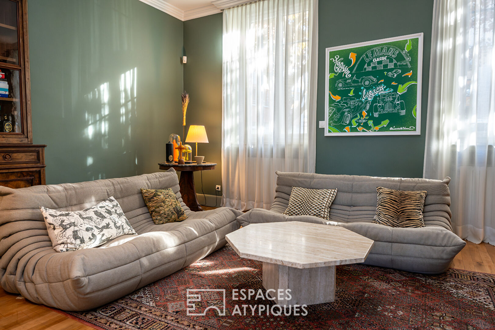 En Ardèche, une étonnante maison de ville indépendante.