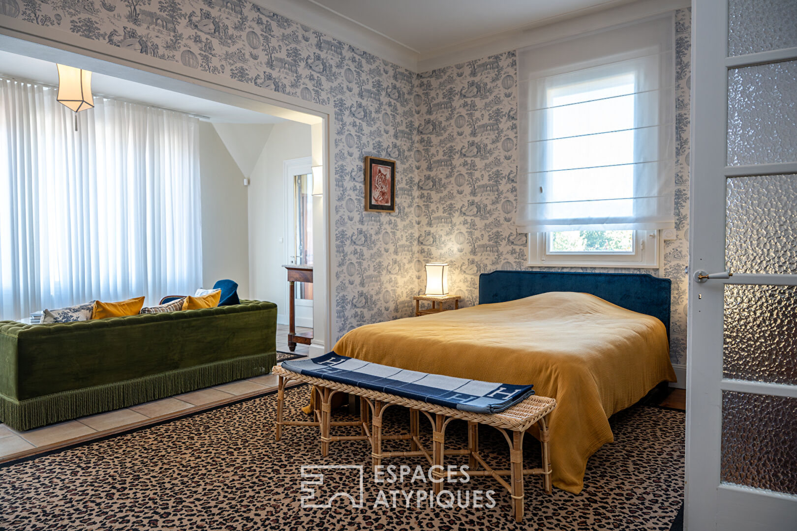 En Ardèche, une étonnante maison de ville indépendante.