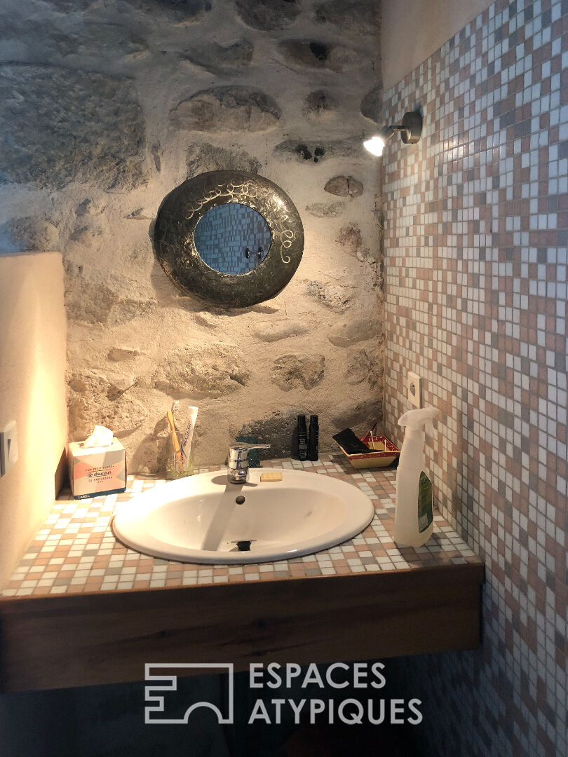 Loft d’artiste lumineux avec terrasse et vue