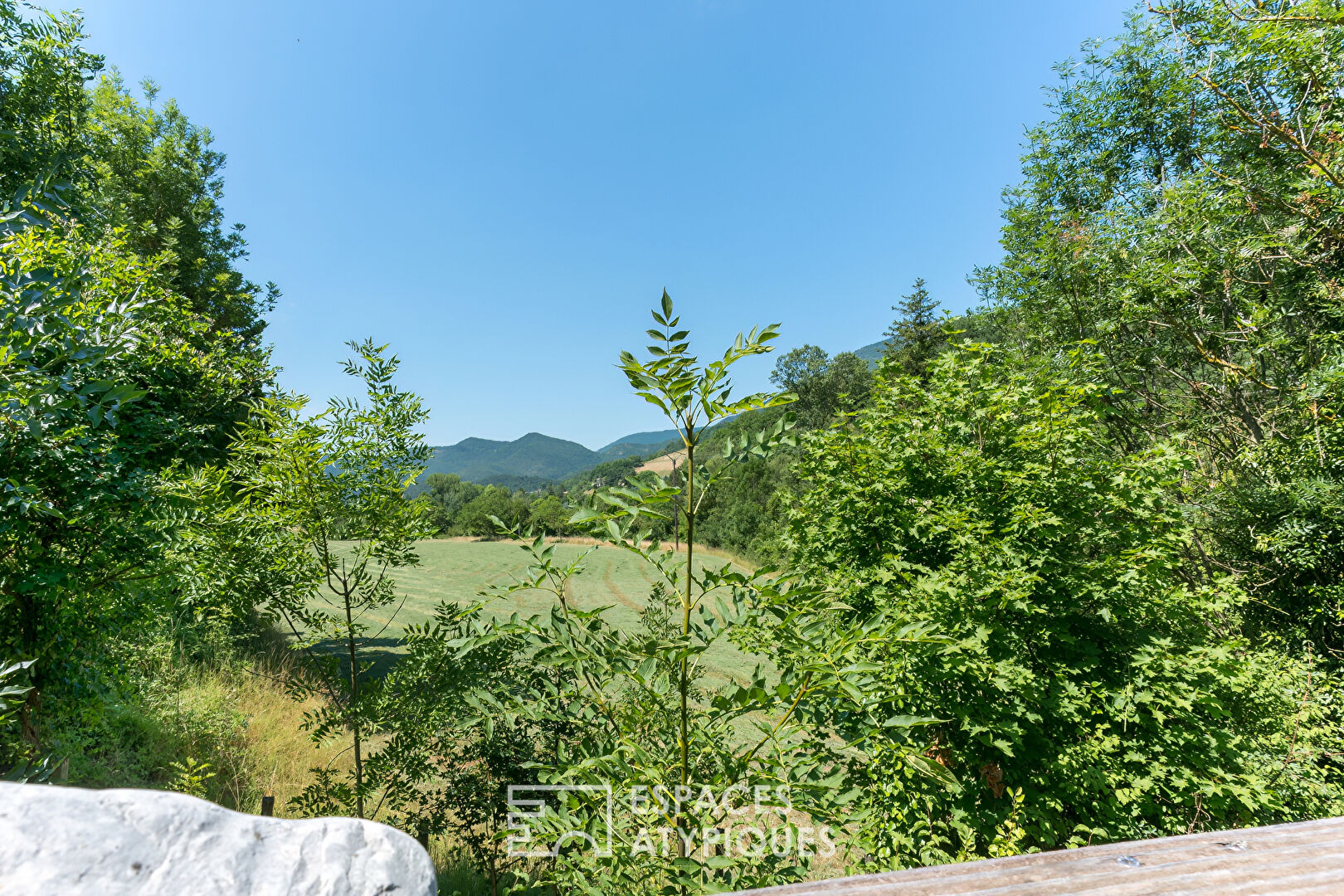 Ancien moulin situé à proximité de Die, en bordure de rivière