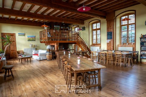 En Ardèche, des propositions d’accueil, sous le charme d’une ancienne école.