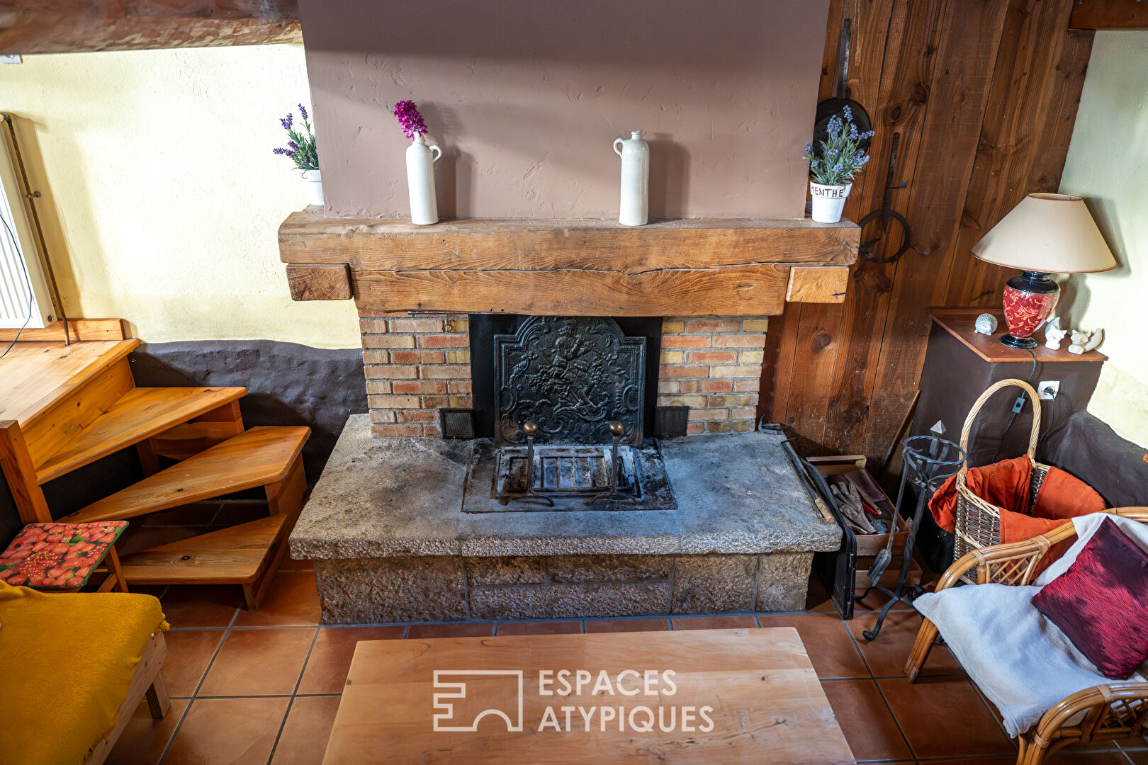 En Ardèche, des propositions d’accueil, sous le charme d’une ancienne école.