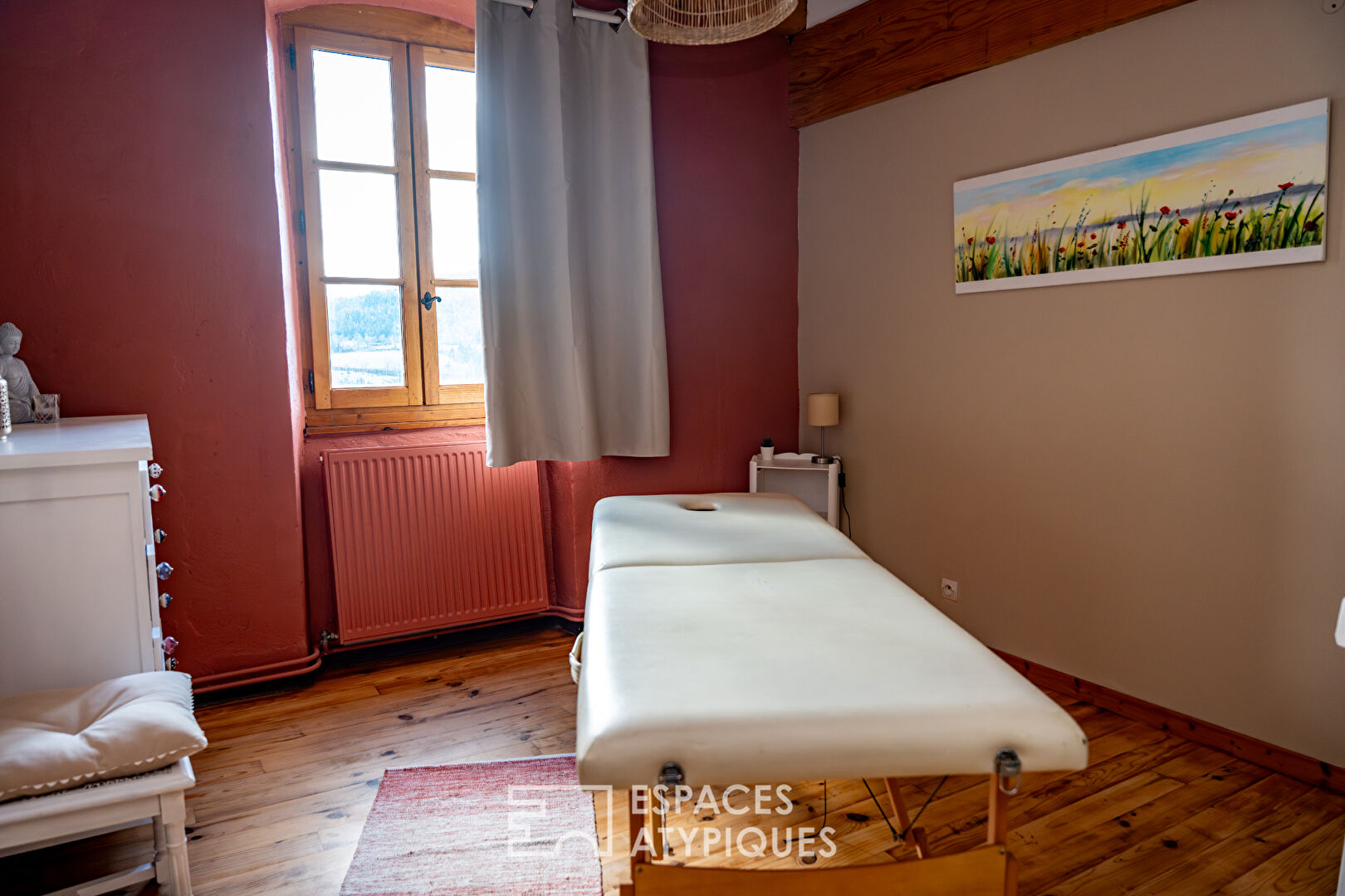 En Ardèche, des propositions d’accueil, sous le charme d’une ancienne école.