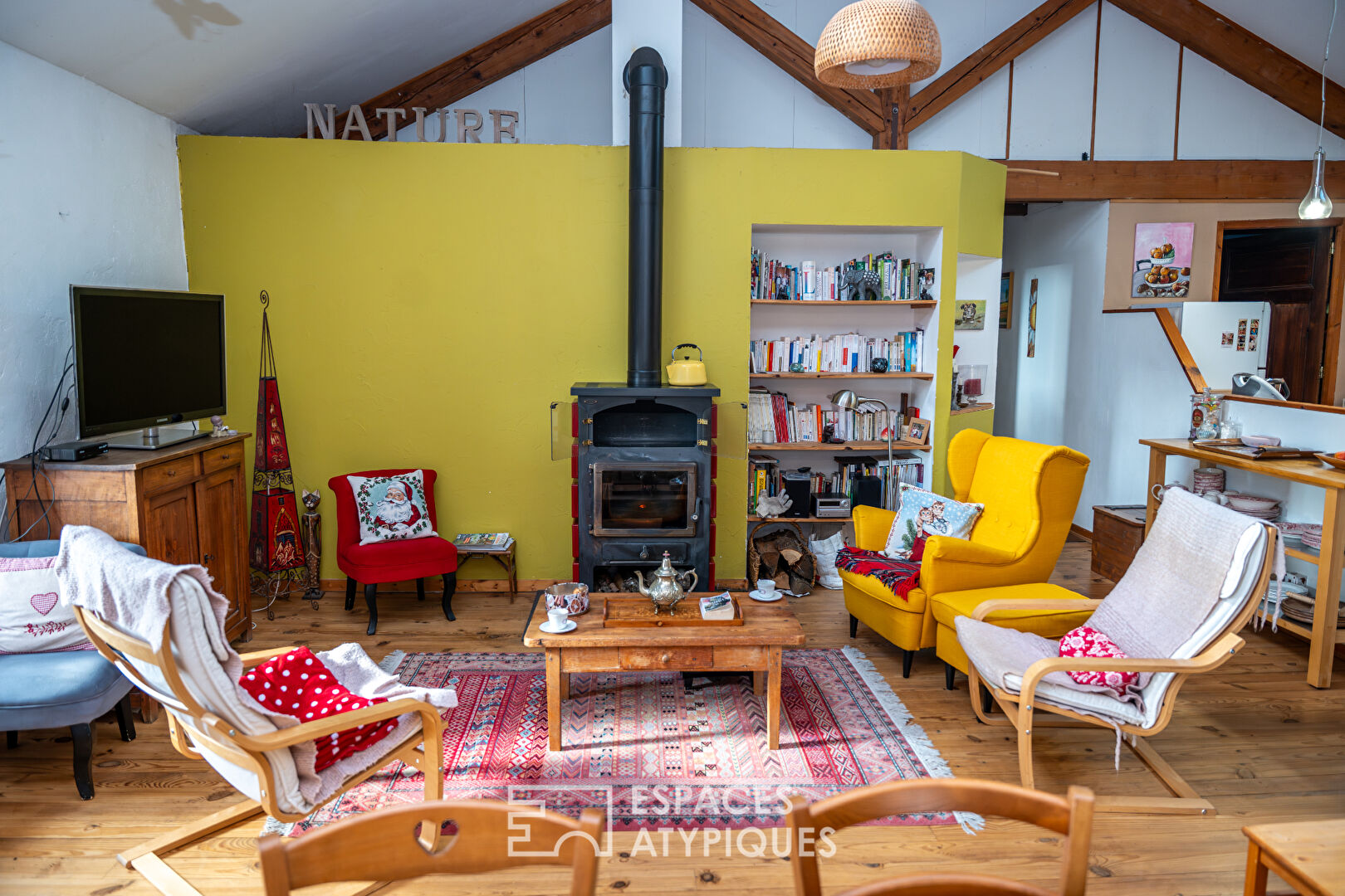 En Ardèche, des propositions d’accueil, sous le charme d’une ancienne école.