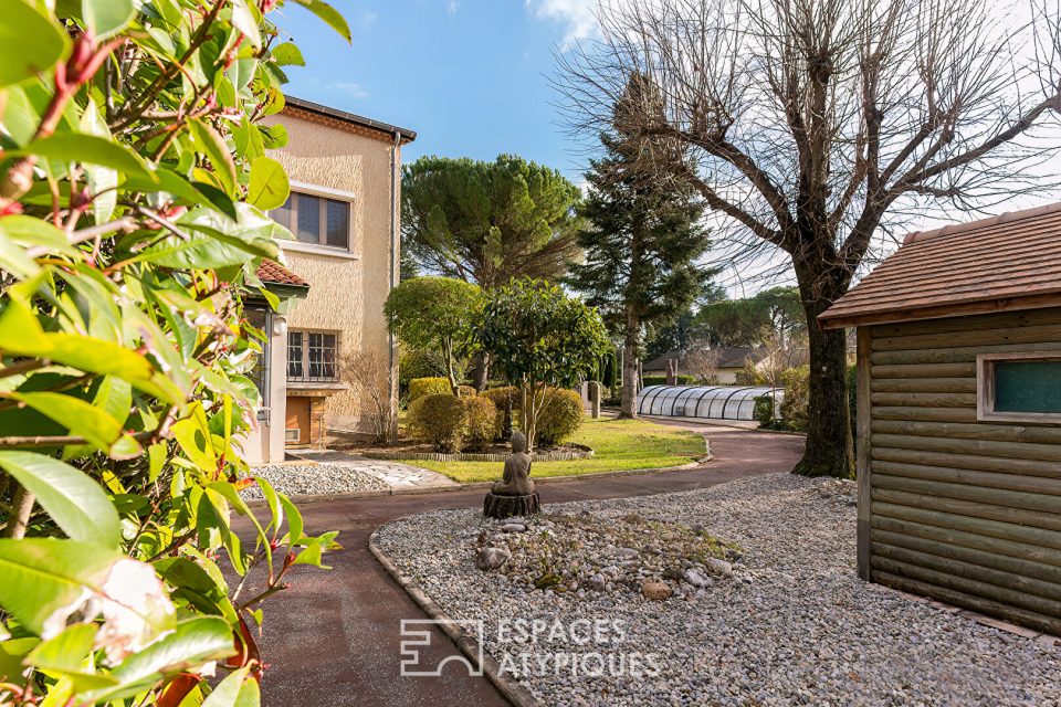 Maison de caractère et dépendances Atypiques dans un parc arboré aux portes de Valence