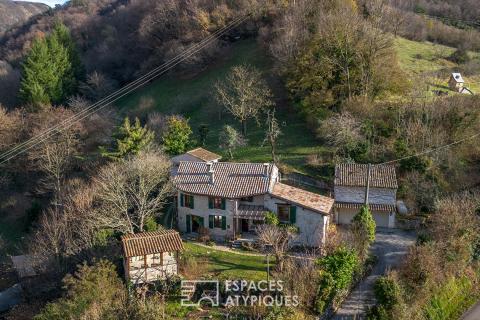 Maison de caractère rénovée et son espace naturel de 2 hectares proche Valence TGV