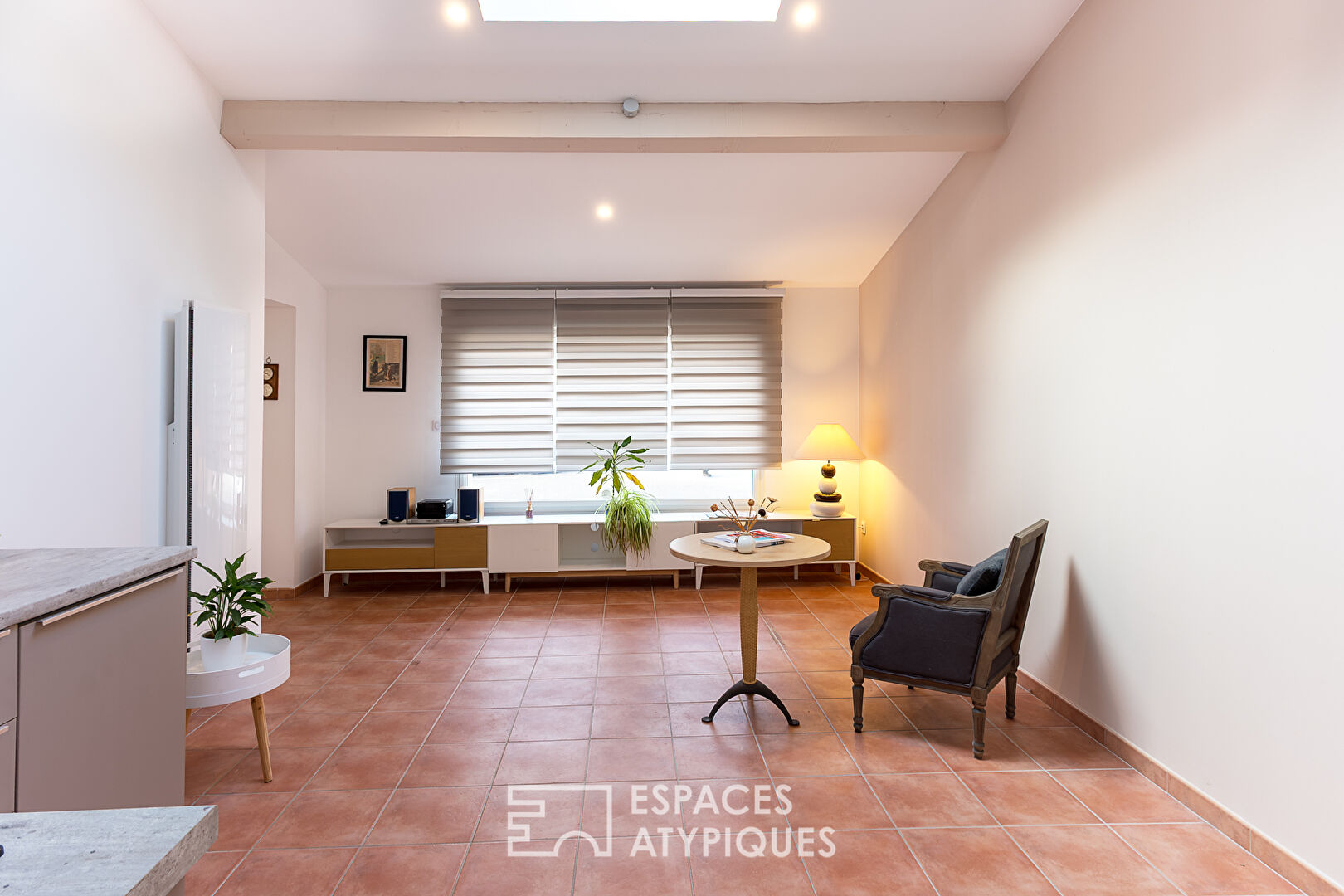 Maison familiale contemporaine avec piscine et studio indépendant