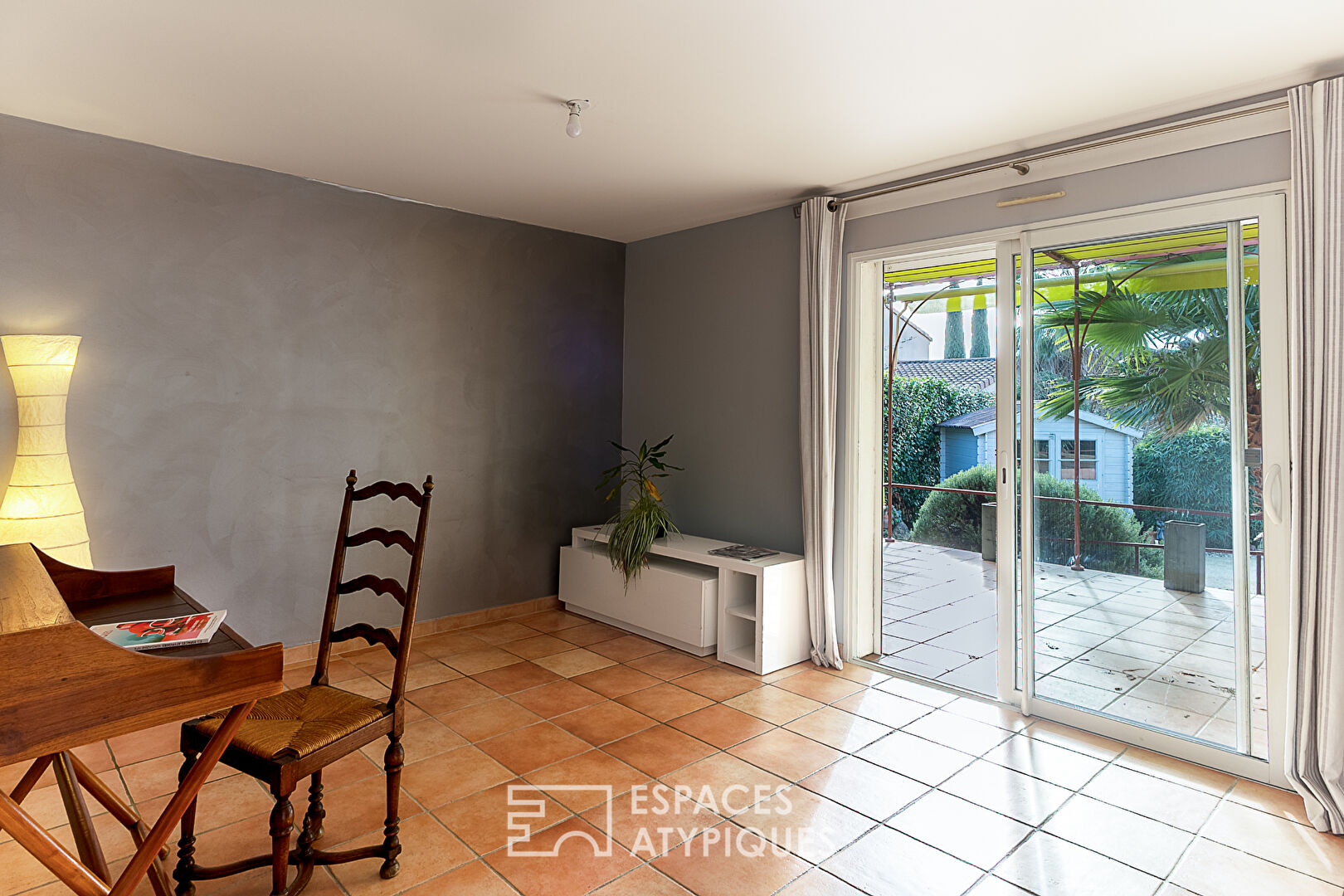 Maison familiale contemporaine avec piscine et studio indépendant