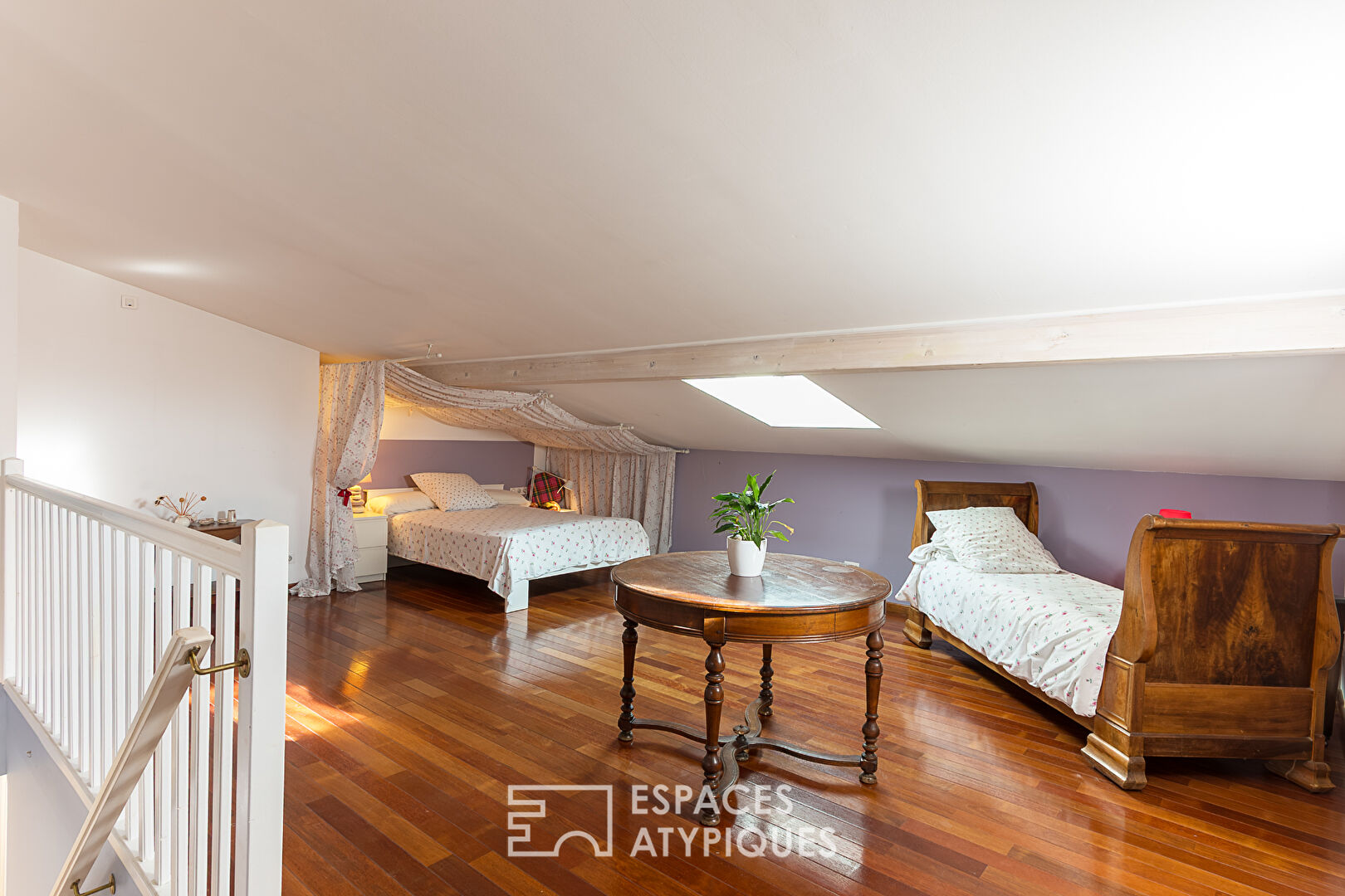 Maison familiale contemporaine avec piscine et studio indépendant