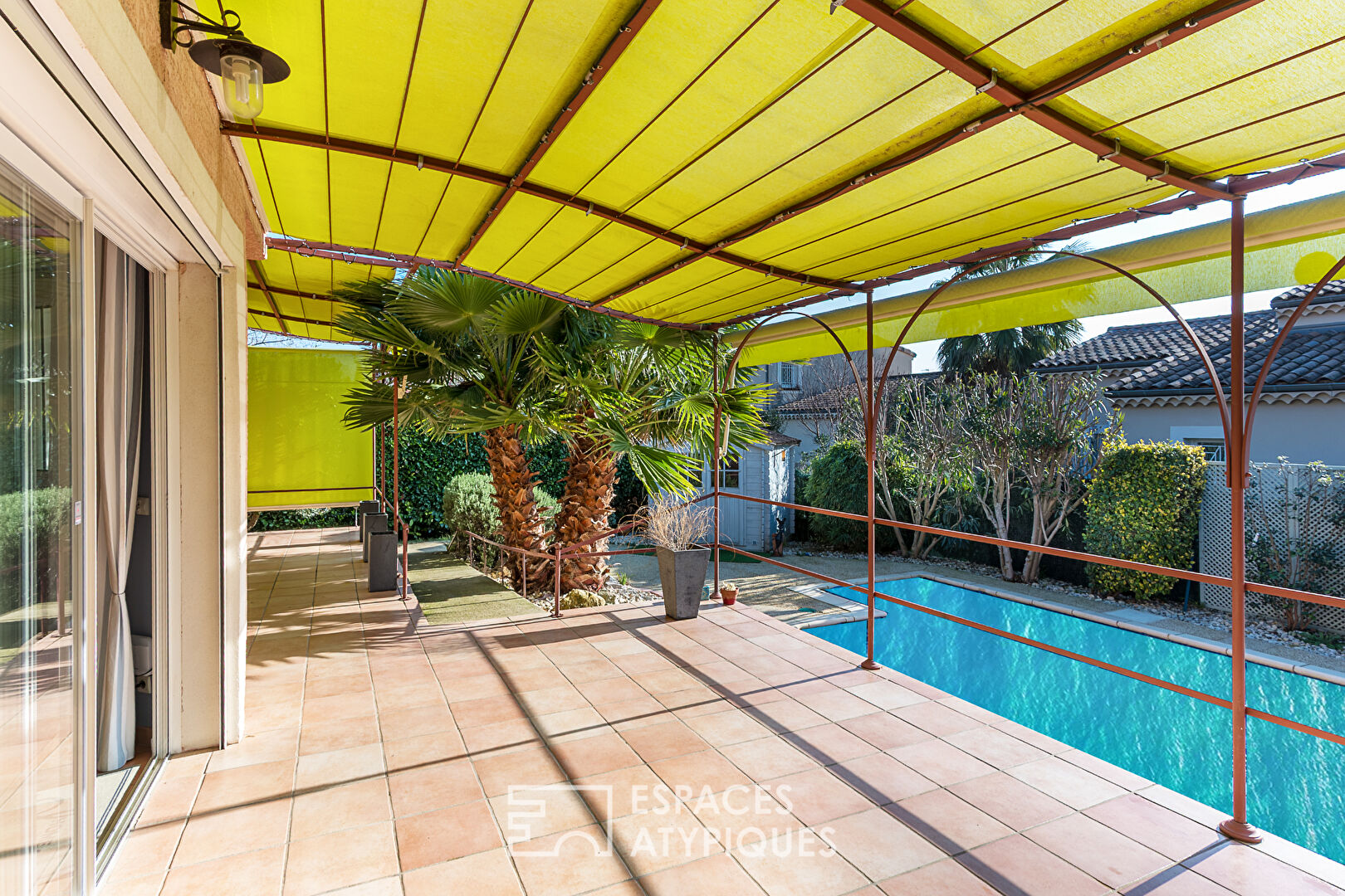 Maison familiale contemporaine avec piscine et studio indépendant