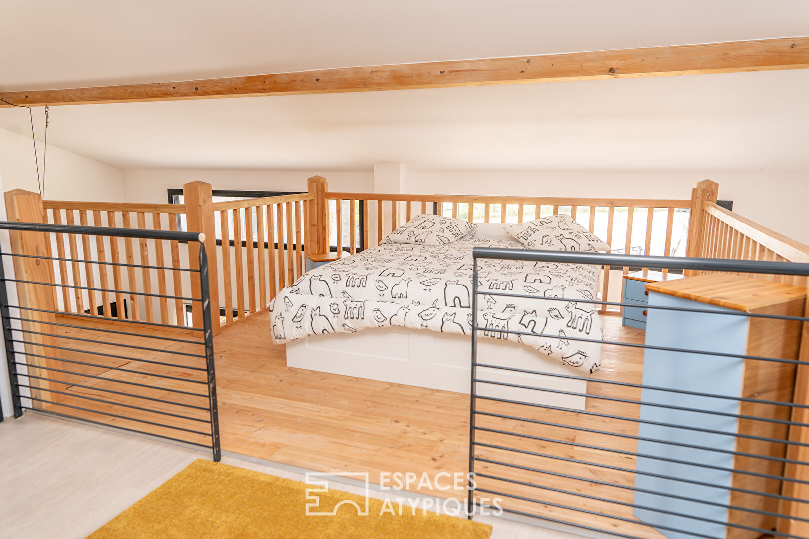 En Ardèche, maison de village contemporaine et insolite.