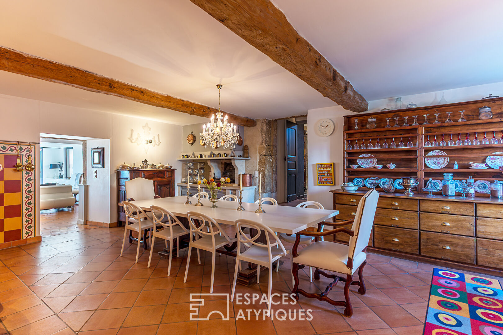 Ancien prieuré rénové sur jardin paysager avec vue dégagée sur les sommets du Vercors