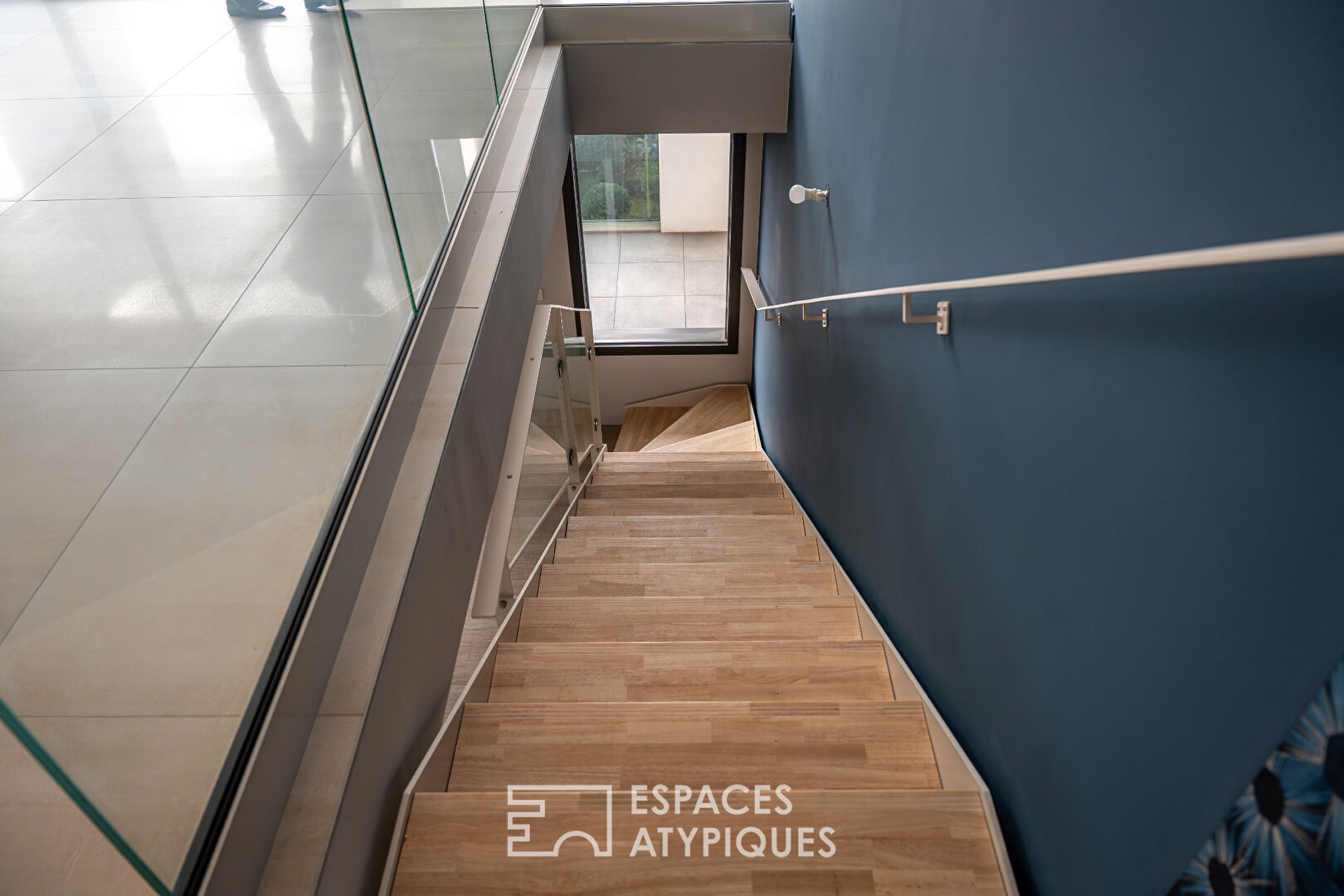 Duplex contemporain en dernier étage avec 2 terrasses et 3 garages