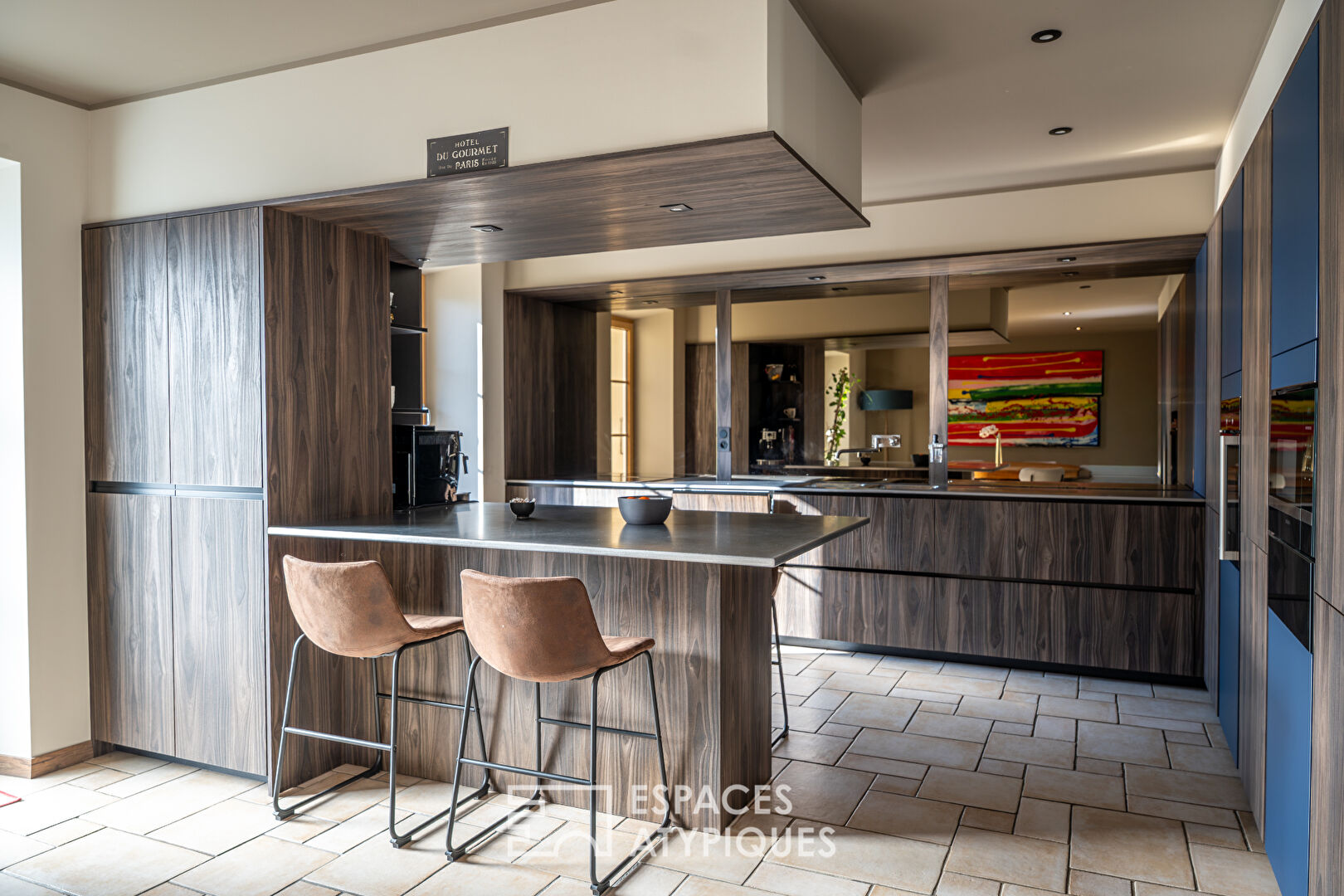 Maison familiale du XIXe siècle avec piscine et dépendances