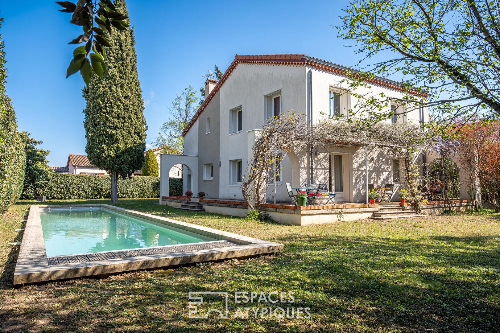 Maison centre ville avec 6 chambres et un piscine