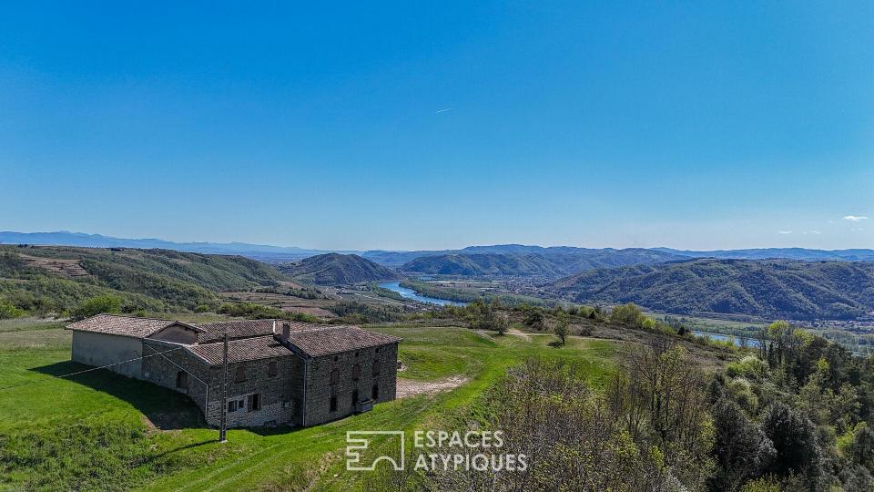 Corps de ferme de 820 m²  à réhabiliter avec vue panoramique