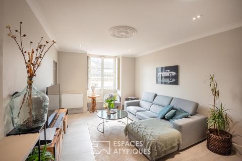 Appartement  F2 haussmannien rénové avec combles aménageables en centre ville