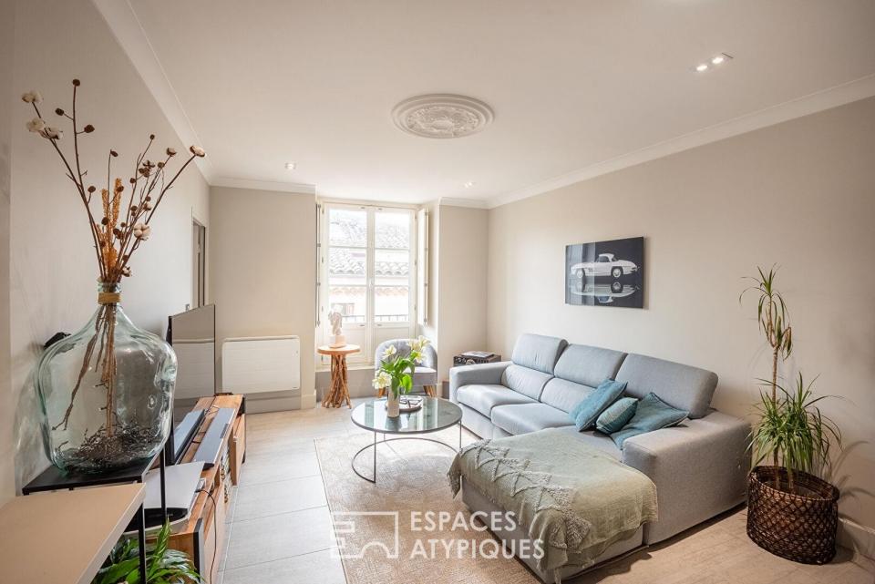 Appartement  F2 haussmannien rénové avec combles aménageables en centre ville