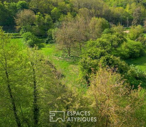 Bâtisse de caractère et sa source privée : un écrin à sublimer