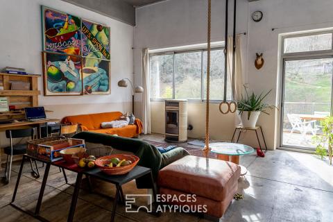 Un ancien moulinage aux multiples vies, entre rivière et nature