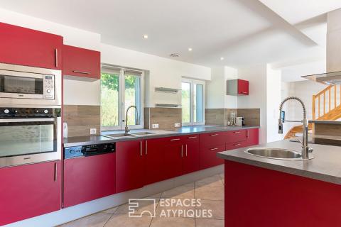 Maison issue d&rsquo;une grange rénovée avec jardin piscinable