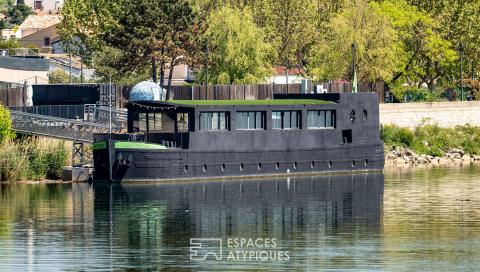 Péniche revisitée avec vue panoramique sur le Rhône