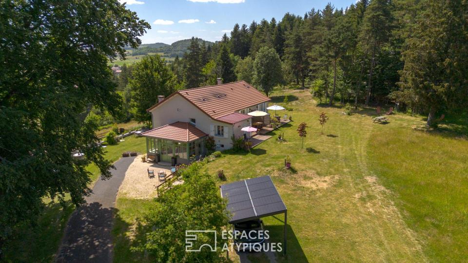 Ancienne ferme rénovée sur 2 ha - au coeur de la nature- Lac d'Issarlès