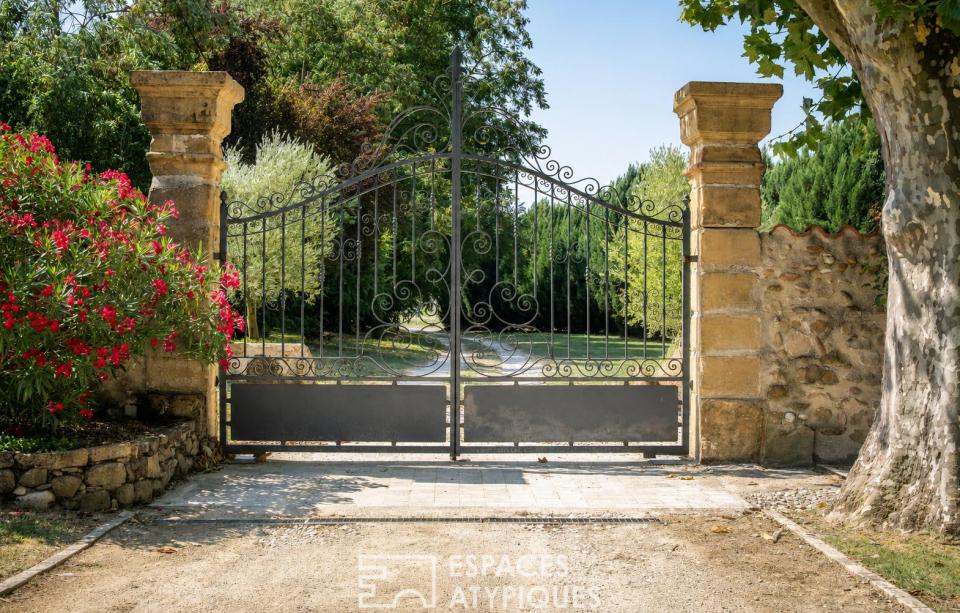 Ancienne annexe de château rénovée, un lieu d'exception entre patrimoine et art de vivre