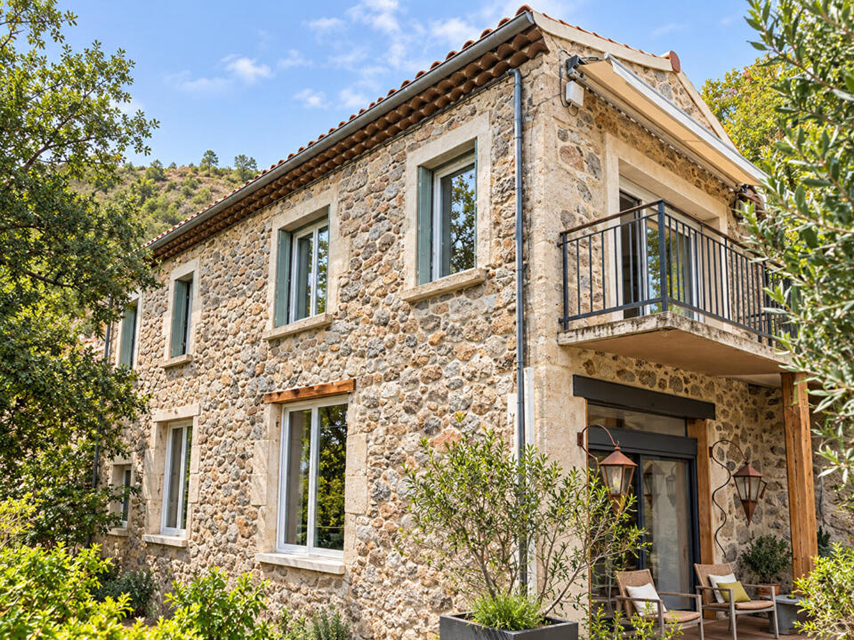 Maison rénovée avec appartement indépendant proche de la rivière