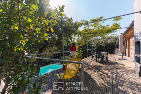 Architect-designed wood-frame house with a view of Mont Ventoux in Grignan