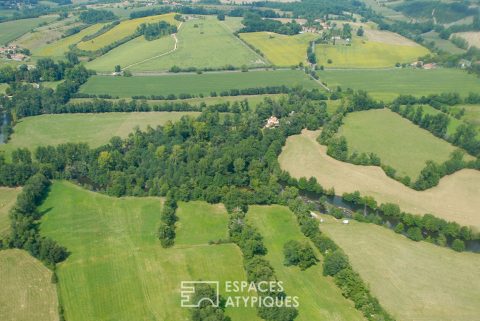 Un moulin historique rénové entre luxe et nature dans le Périgord Vert