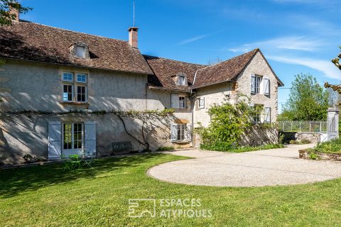 Gentilhommière du XVe siècle au coeur d’un hameau en Périgord Vert