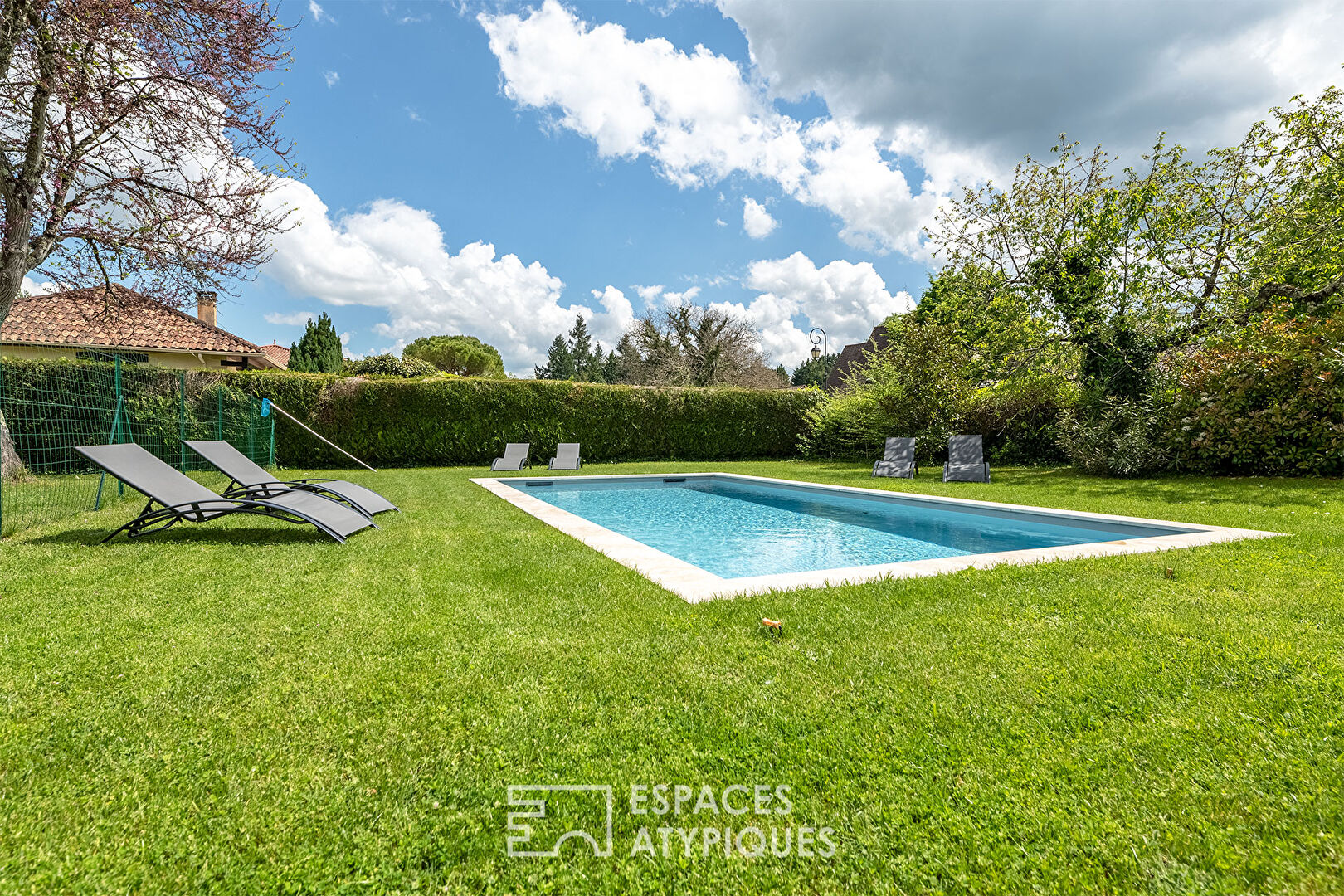 A charming setting in the heart of the village of Trémolat