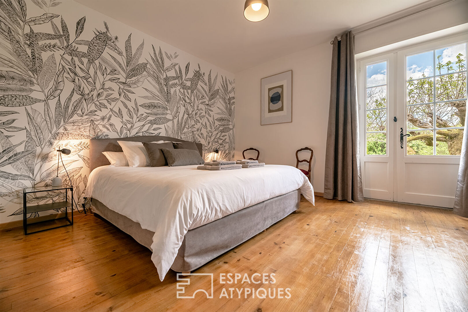 A charming setting in the heart of the village of Trémolat