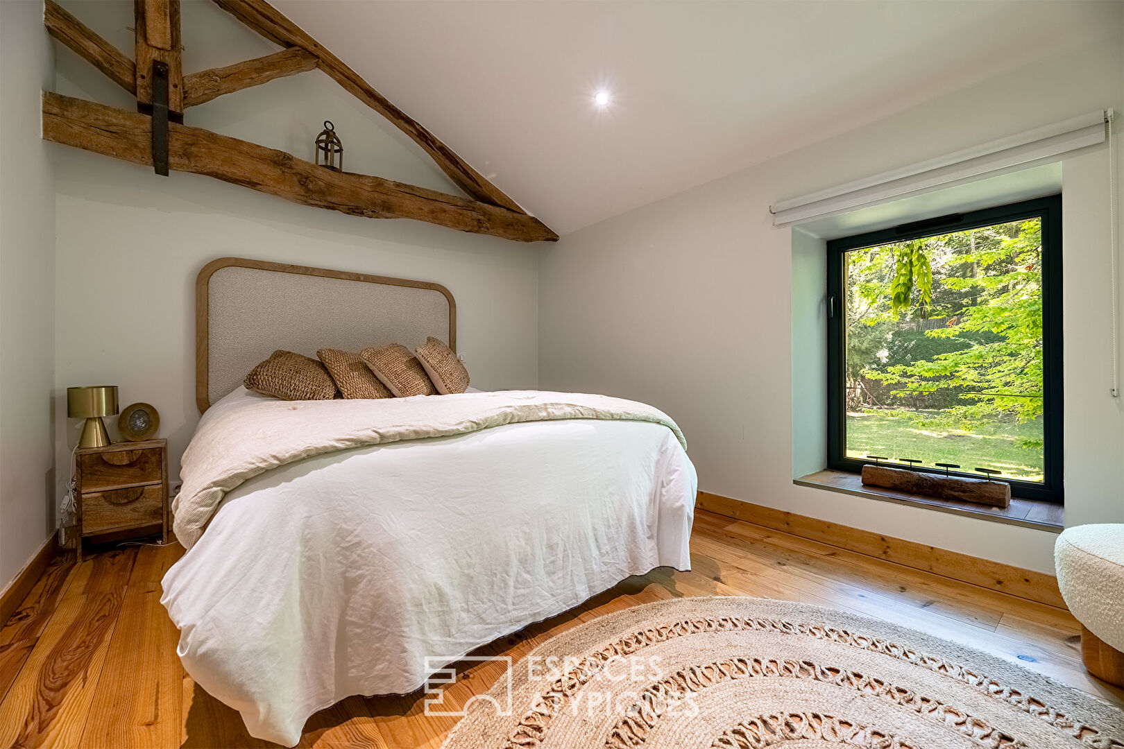Maison de Maître et sa maison d’amis dans son écrin de verdure proche de Périgueux.