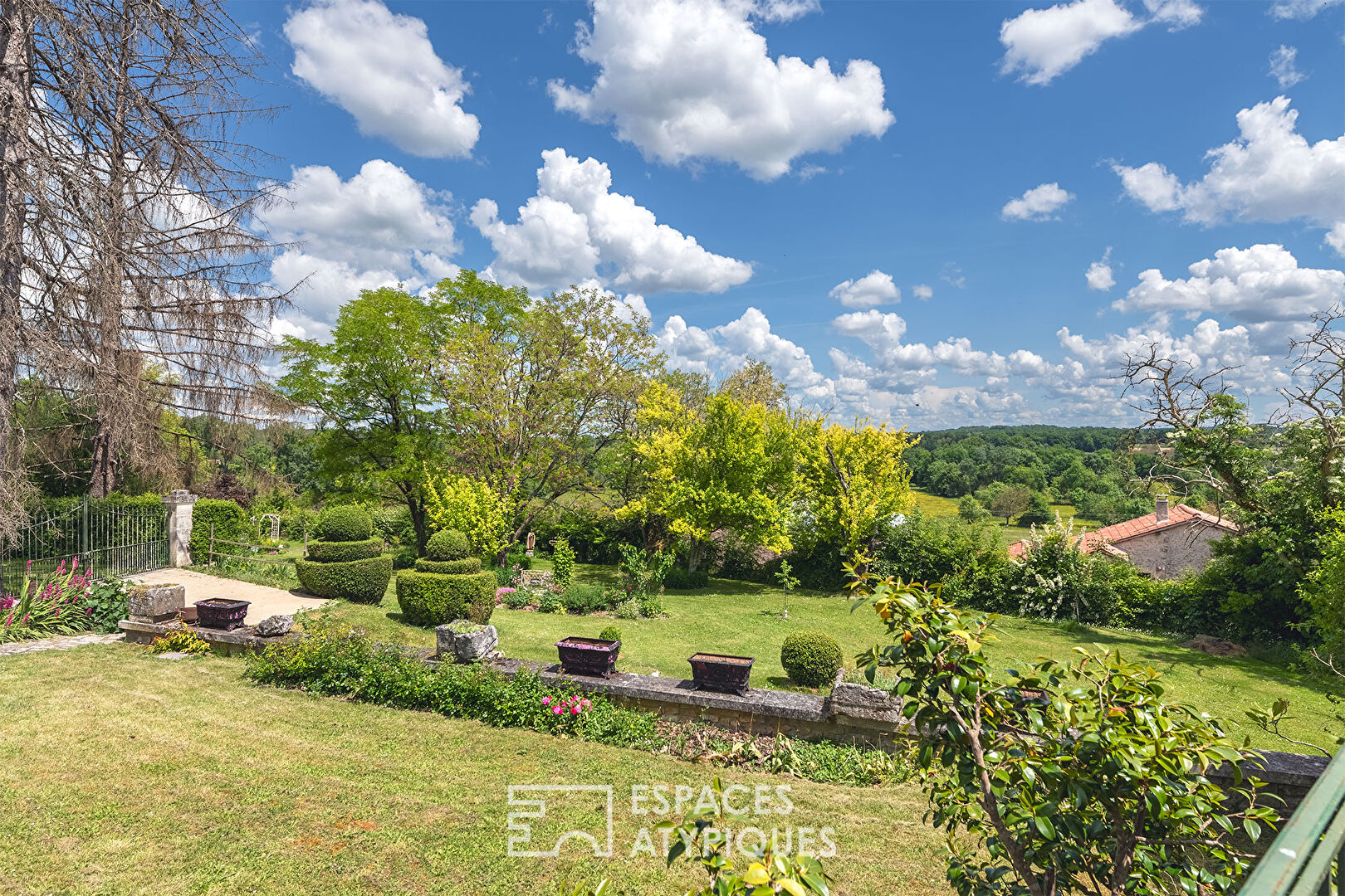 Mansion with commanding view, a setting of history and character