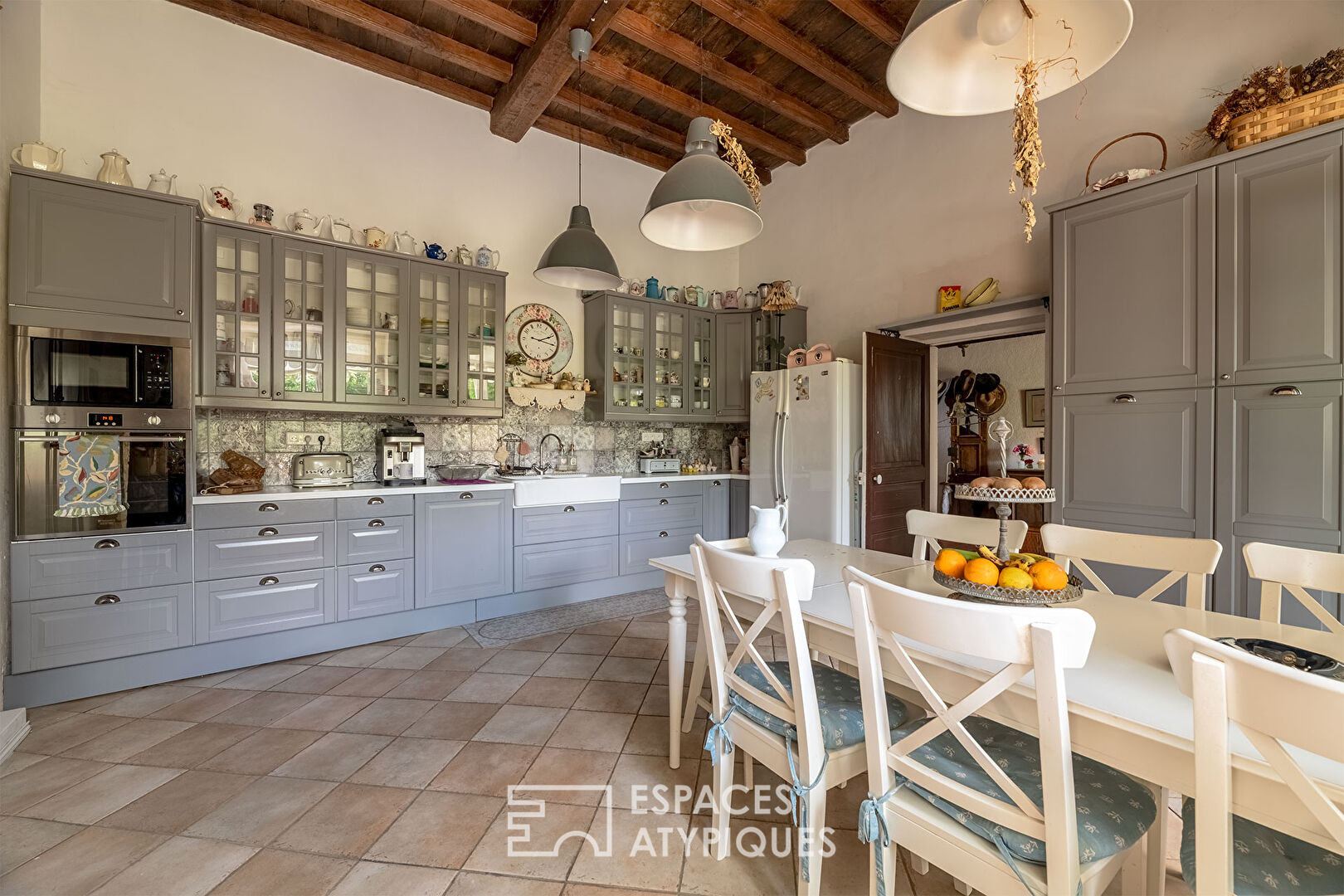 Mansion with commanding view, a setting of history and character