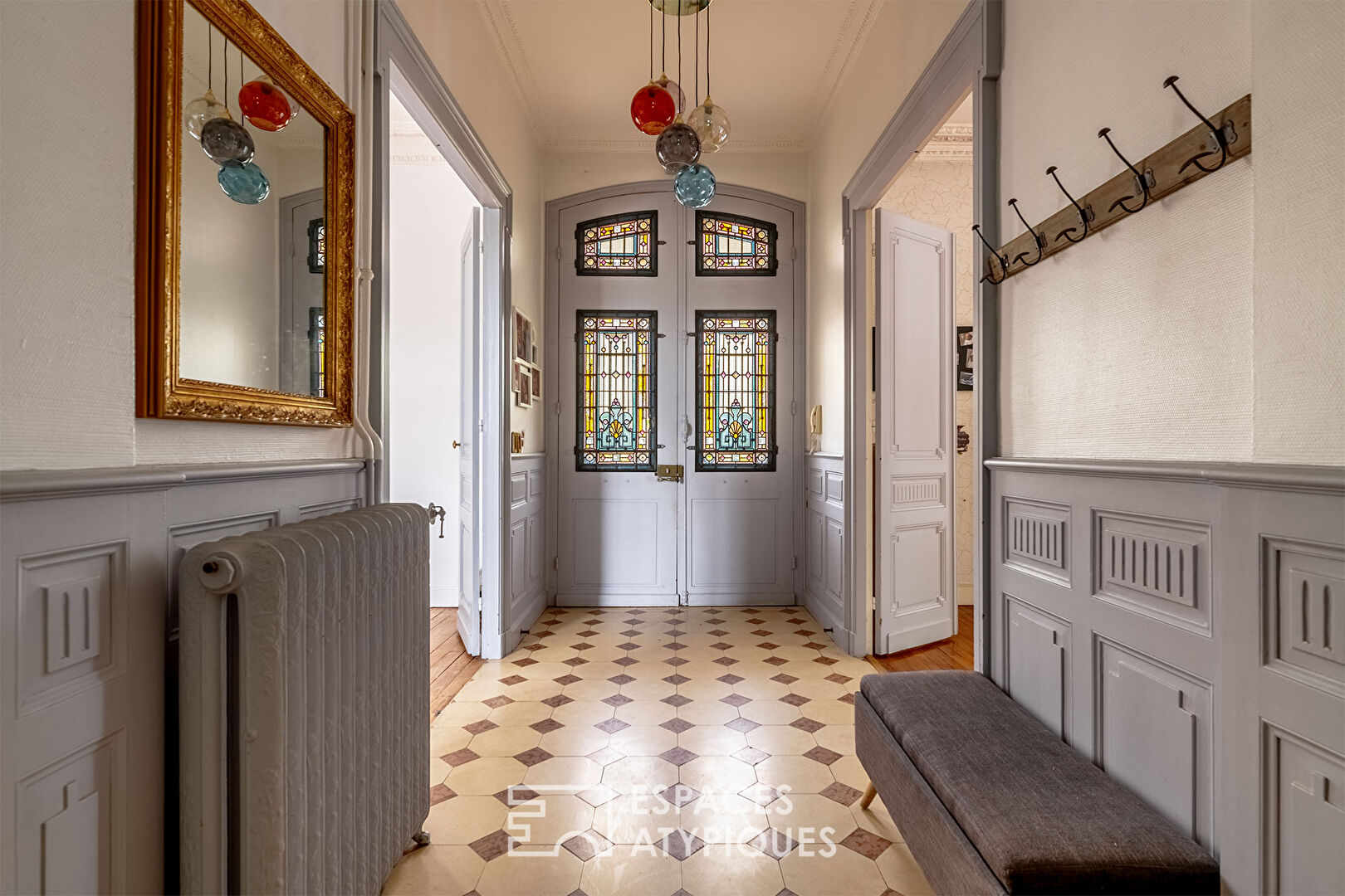 Hôtel particulier aux volumes généreux au coeur de Bergerac.