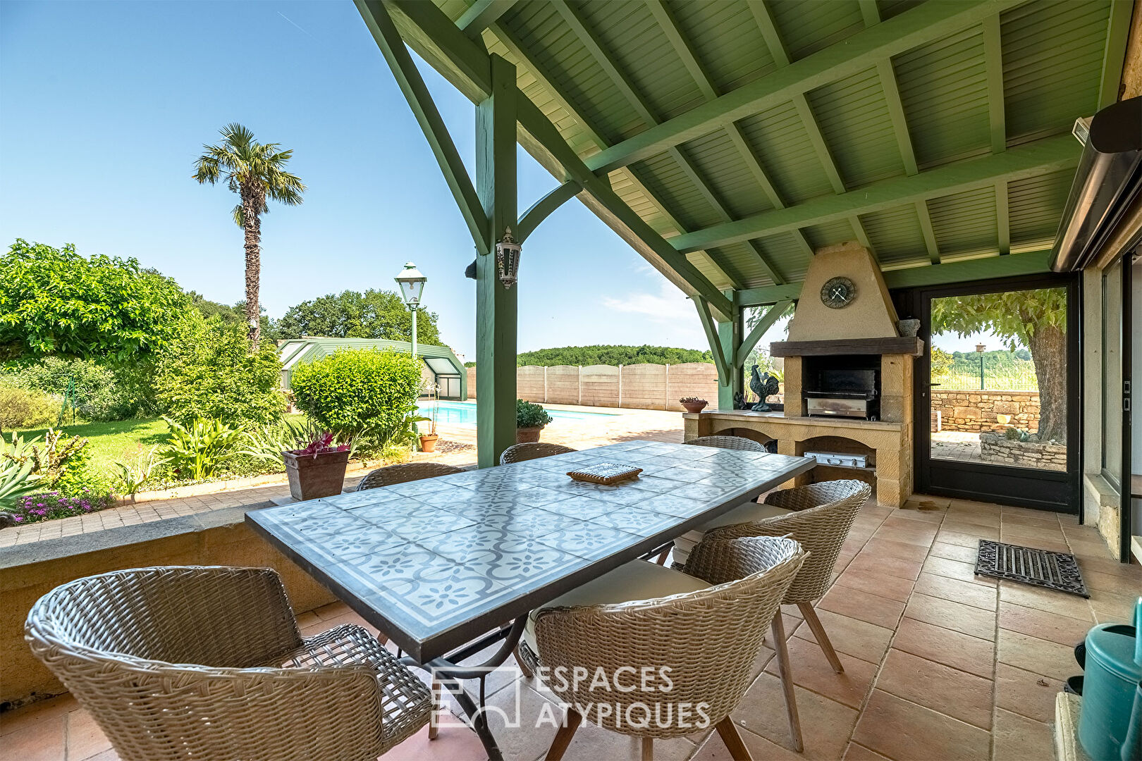 Charming Perigord house at the gateway to a pretty country house