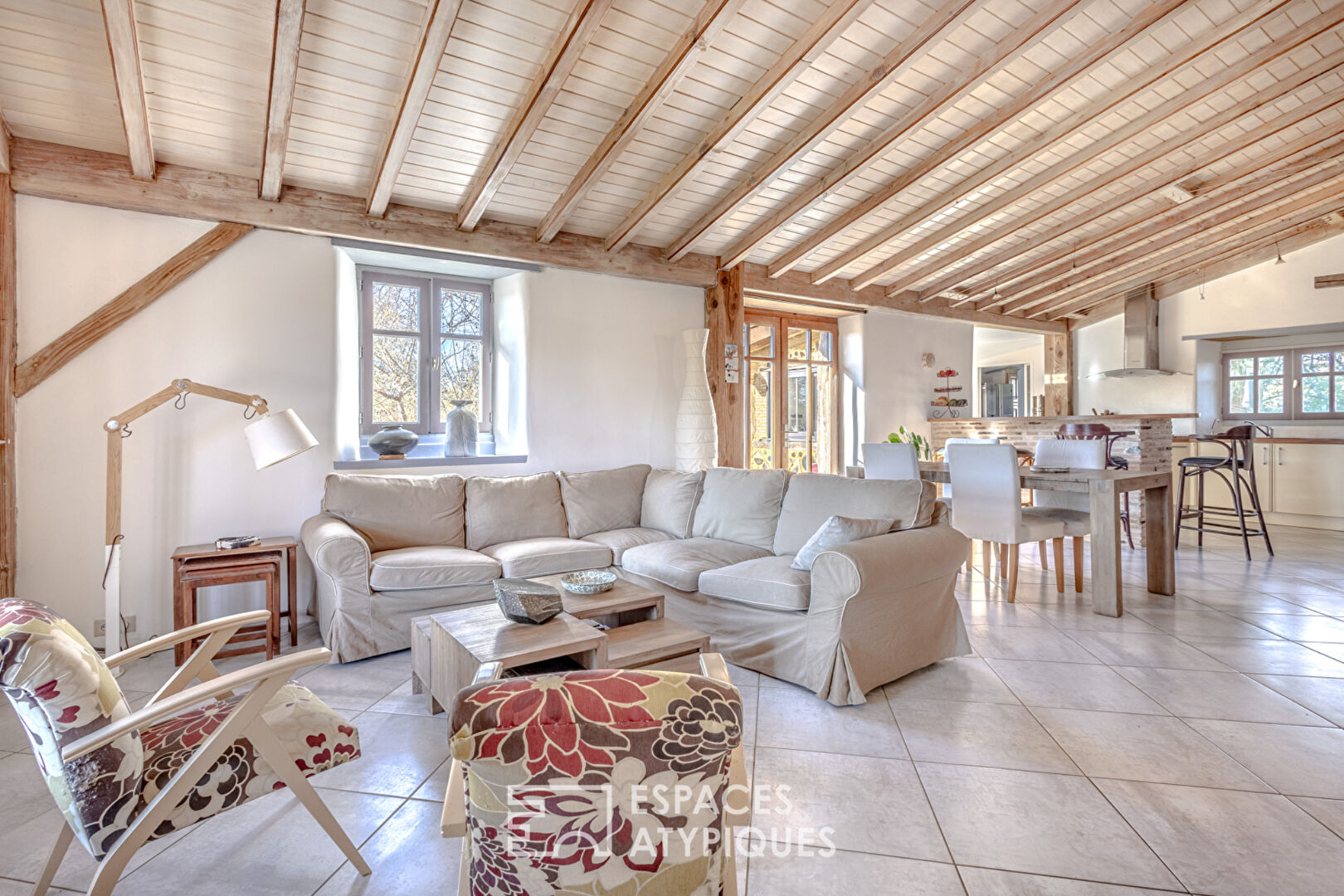 Maisons écologiques au coeur de la nature, authentique havre de paix