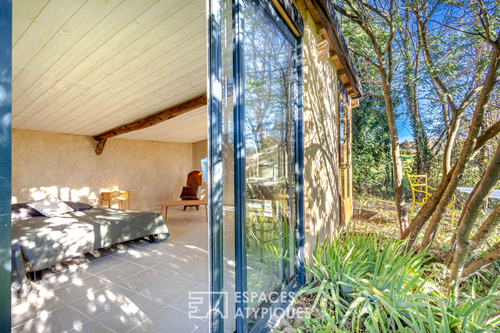 Maisons écologiques au coeur de la nature, authentique havre de paix