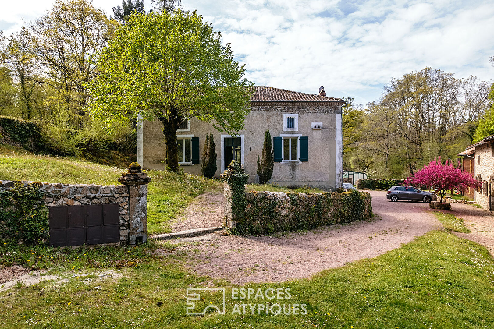 Charming residence on the banks of the Bandiat