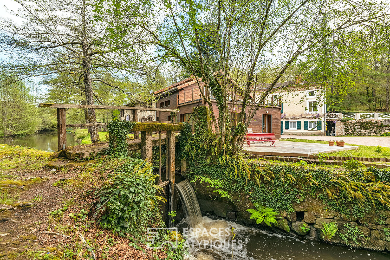 Charming residence on the banks of the Bandiat