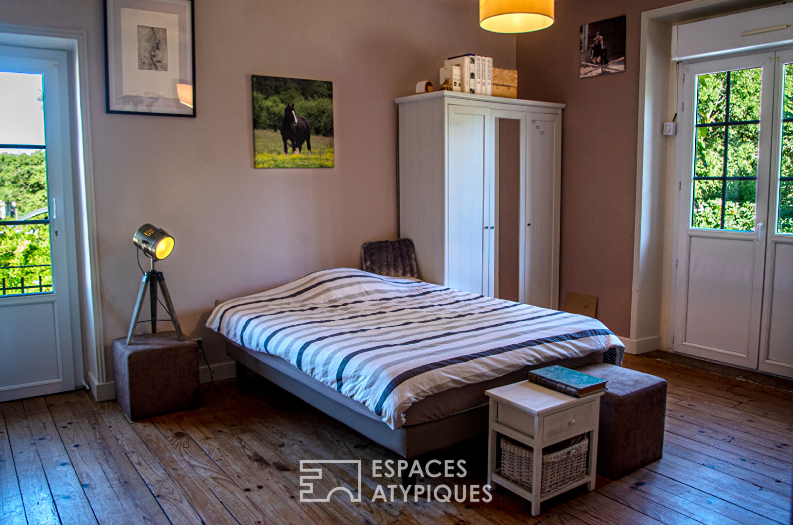 Propriété de caractére avec maison annexe et piscine