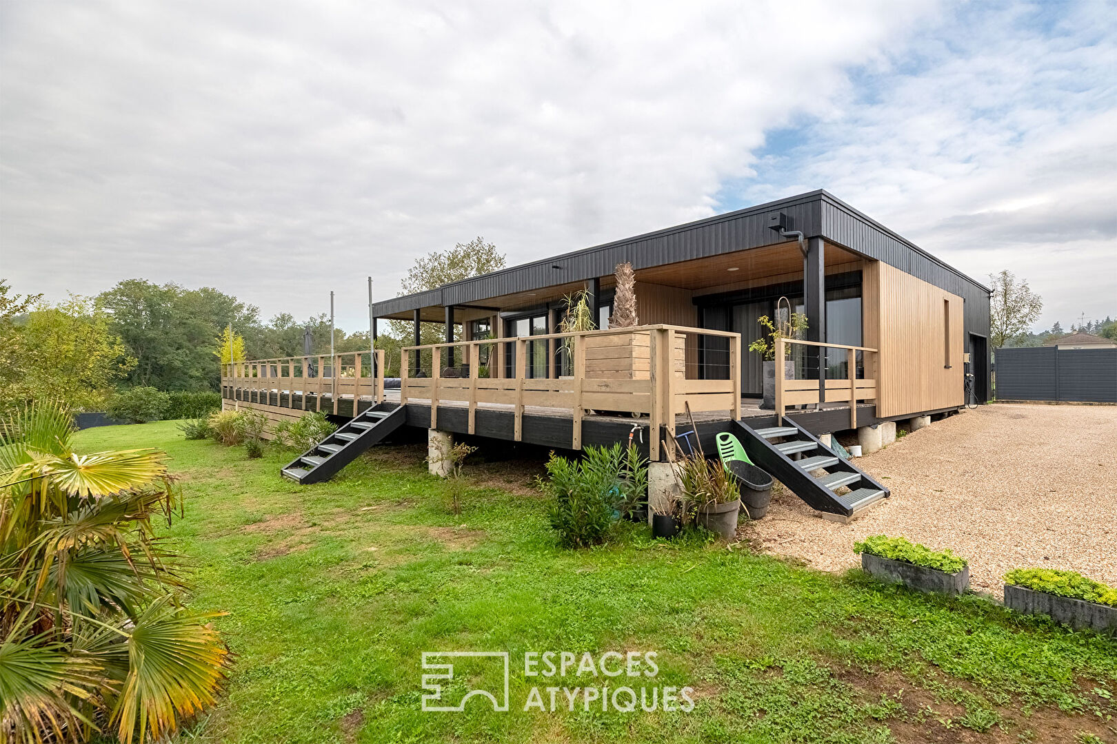 Villa contemporaine aux accents de villégiature