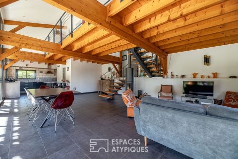 Élégante maison contemporaine à l&rsquo;abri des regards.