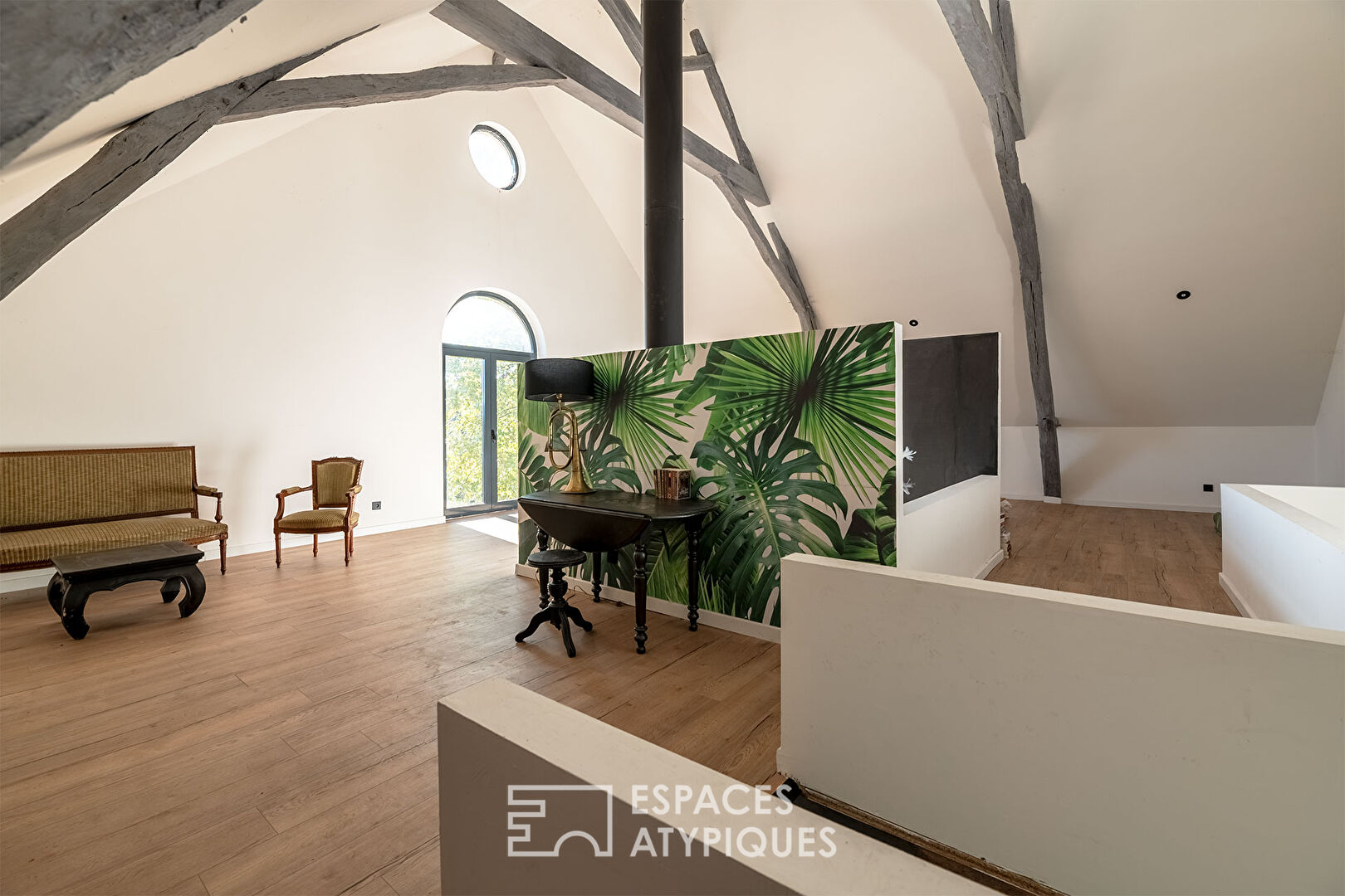 Ancien chai transformé en loft XXL à Bergerac