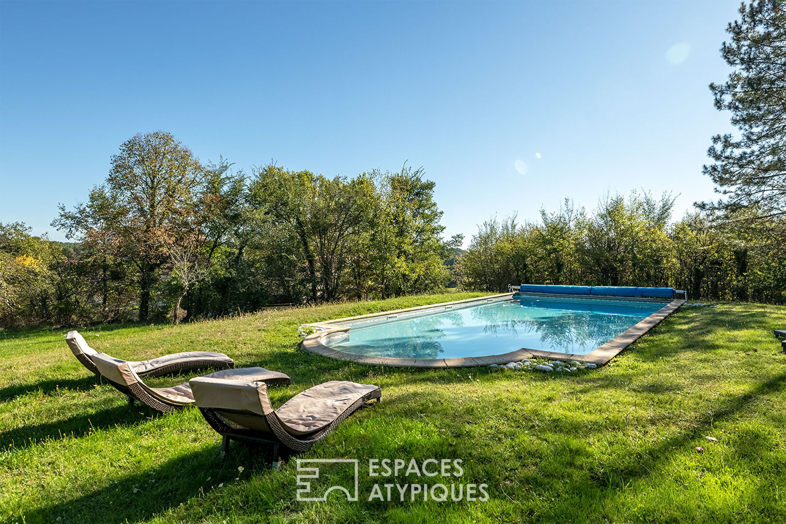 Ancien chai transformé en loft XXL à Bergerac