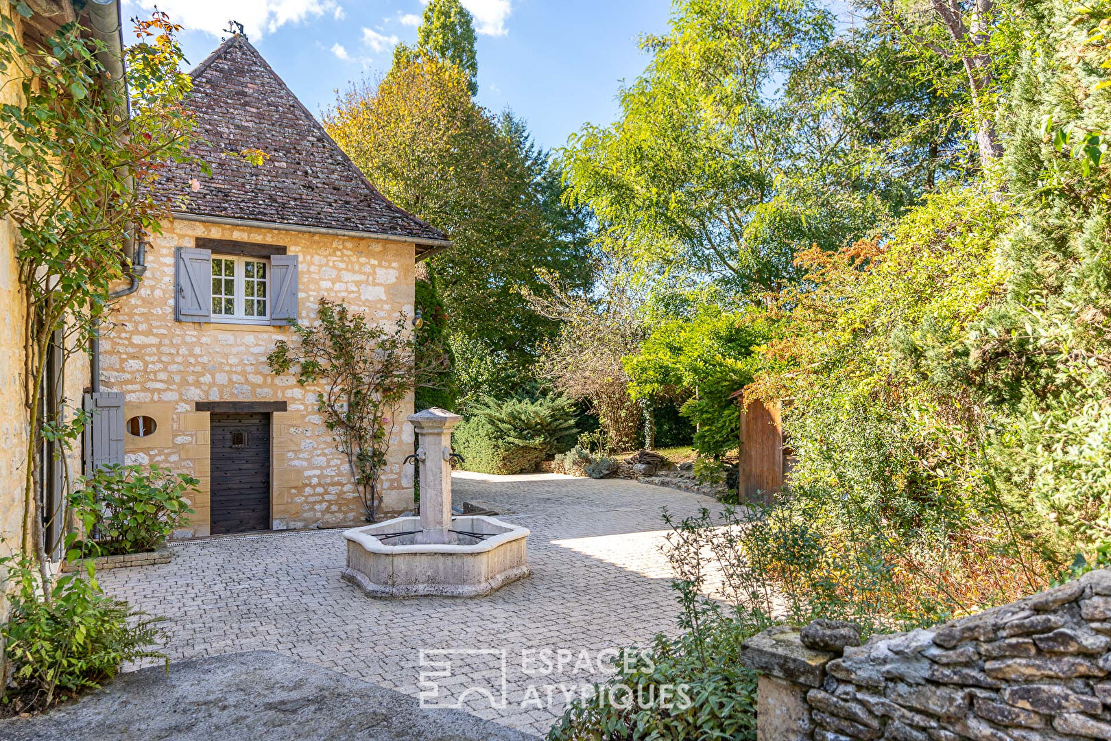 Charming and authentic residence in Saint Avit Senieur